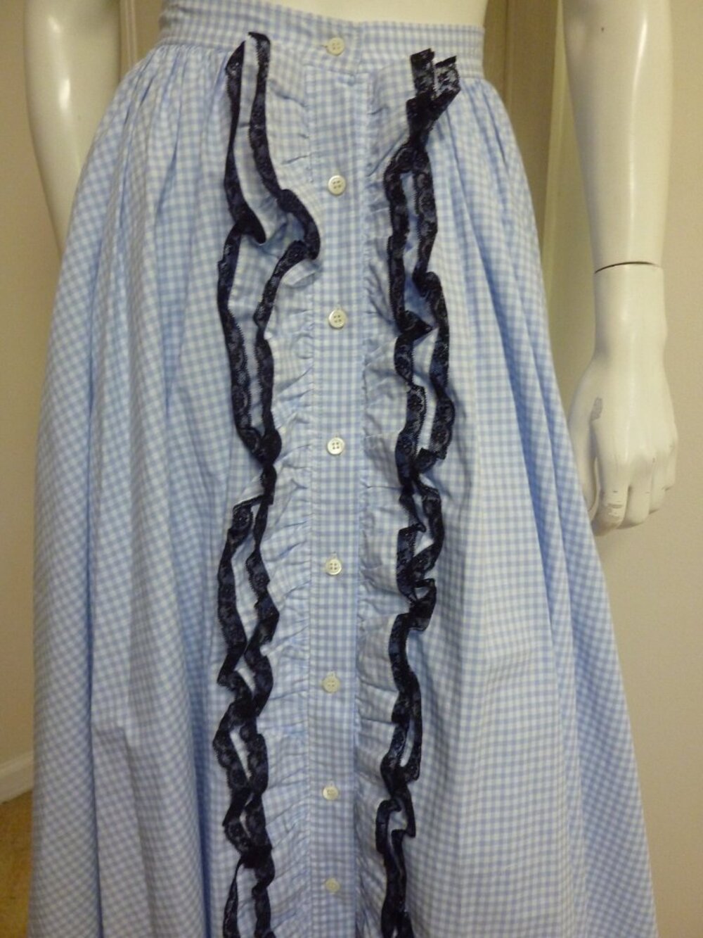 Miu Miu Gingham Ruffled Lace-Trimmed Midi Skirt - Picture 12 of 16
